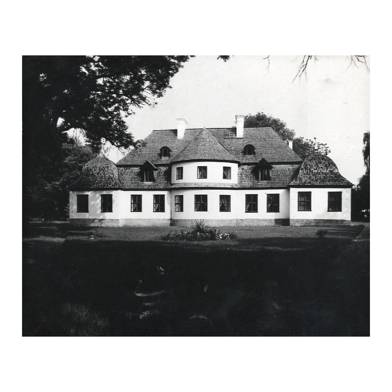 "Koszuty k/ Środy Wlkp Muzeum Ziemi Średzkiej Dwór z XVIII-XIXw - widok od ogrodu fot L. Surowiec 32681-9 71-1202 Barwne"