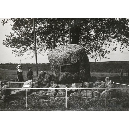 "Drzymałowo Głaz pamiąt. Drzymały fot. Z. Żyburtowicz 71-533 51711 Barwne"