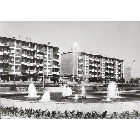 "Leszno - Skwer przy ul. Bohat. Westerplatte fot. J. Siudecki 60-97 K-28560 Barwne"