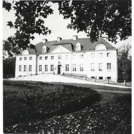 "Gułtowy. Pałac. fot. St. Wiktor 71-1037 barwne"