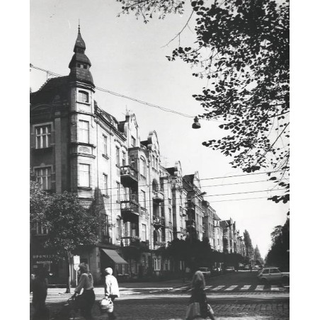 "Poznań ul. Słowackiego fot. L. Surowiec 71-1100 32023/5 Barwne"