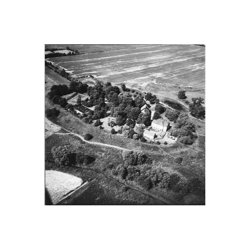 "Giecz z lotu ptaka fot. W. Stasiak 19147-7 71-841 barwne"