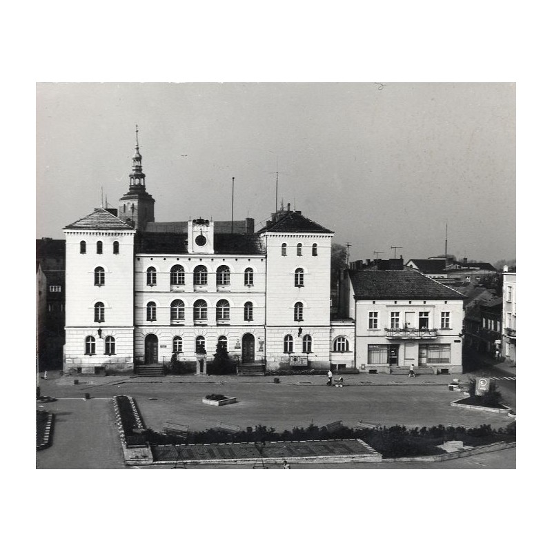 "Śrem Ratusz w Rynku fot. L. Surowiec 32048-8 71-1165 barwne"