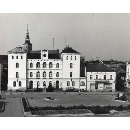 "Śrem Ratusz w Rynku fot. L. Surowiec 32048-8 71-1165 barwne"