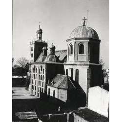 "Grodzisk Wielkopolski Fara, Kościół pod wezw. św. Jadwigi pierwotnie wczesnogotycki później przebudowany (sięga XI-XII w) fot.