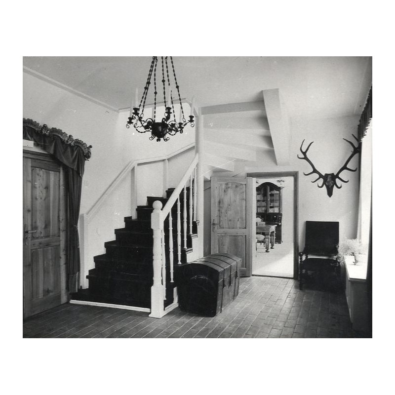 "Koszuty k/ Środy Wlkp. Muzeum Ziemi Średzkiej Dwór z XVIII-XIXw - wnętrze - hall fot L. Surowiec 32681-1 71-1182 Barwne"