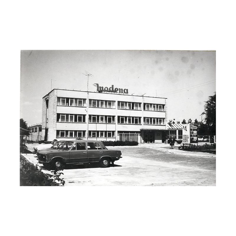 "Rawicz "Modena" fot. M. Jasiecki 60-282 47633 kolor"