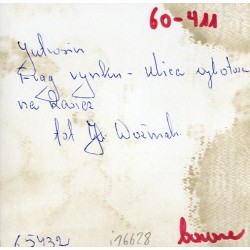 "Jutrosin Frag. rynku - ulica wylotowa na Rawicz fot. J. Woźniak 60-411 65432 barwne"