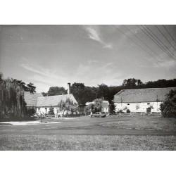 "Ptaszkowo - Siedziba Kombinatu i zabudowania gospodarcze fot. J. Makarewicz 71-100 Barwne 02461-2"