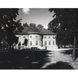 "Mchy Pałac klasycystyczny - siedziba Szkoły Podstawowej fot. L. Surowiec 32688-4 71-1184 Barwne"