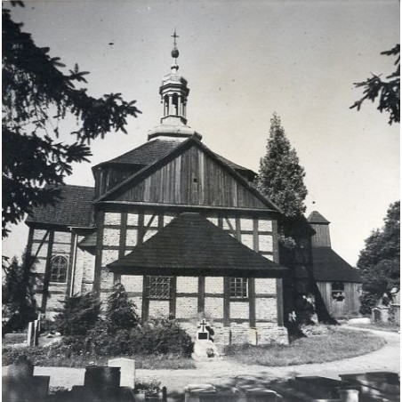 "Jutrosin Kościół z XVIII w. z dzwonnicą bramą fot. J. Woźniak 60-414 65416 barwne"
