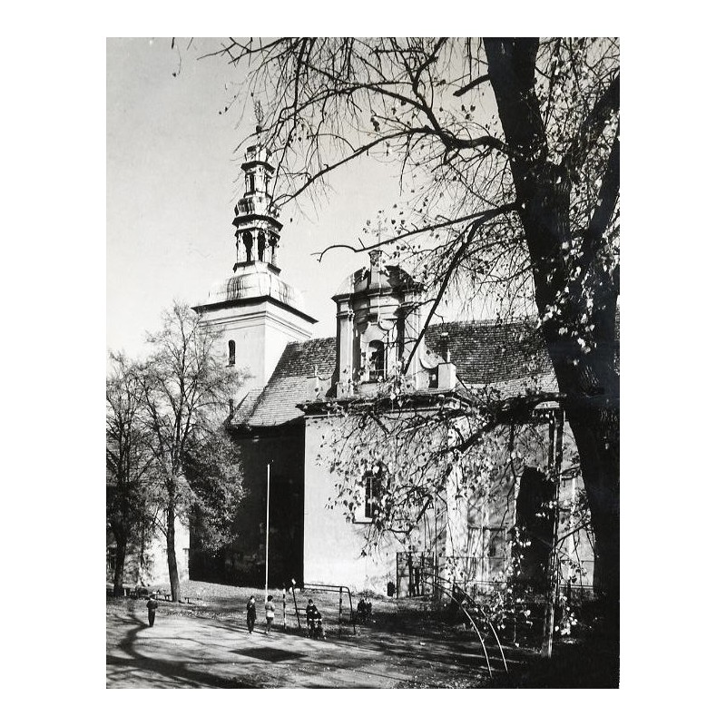 "Grodzisk Wielkopolski Pobernardyński Kościół Barokowy fot. L. Surowiec 71-1254 33234-2 Barwne"