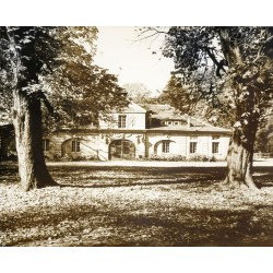 "Czerniejewo Stajnia - jeden z obiektów Zabytkowego Zespołu Klasycystycznego fot. L. Surowiec 71-1243 33225-1 Barwne"