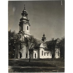 "Dąbrówka Kościelna k/ Murowanej Gośliny. Kościół z XIX w. pod wezw. Wniebowzięcia NMP. fot. L. Surowiec 33278-8 71-1248 Barwne"