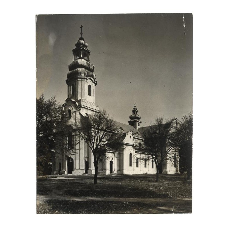 "Dąbrówka Kościelna k/ Murowanej Gośliny. Kościół z XIX w. pod wezw. Wniebowzięcia NMP. fot. L. Surowiec 33278-8 71-1248 Barwne"