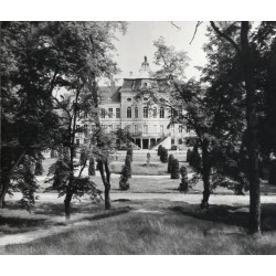 "Rogalin Pałac - widok od strony Parku fot. L. Surowiec 71-1167 32684-7 Barwne"