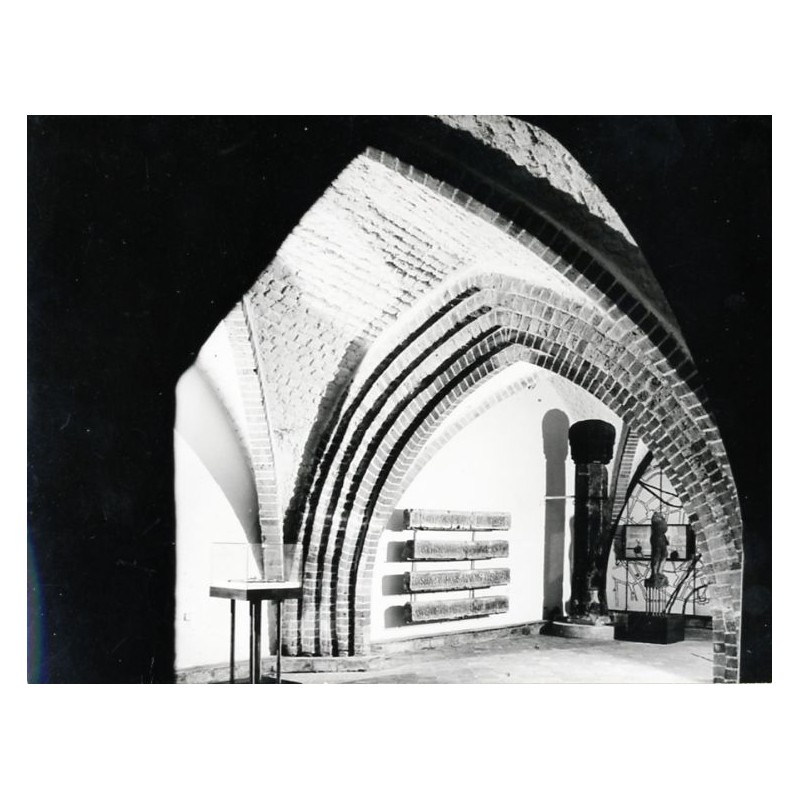 "Poznań Ratusz - Stary Rynek - Muzeum Historii Miasta. - Gotycka Piwnica. fot. L. Surowiec 71-1129 32053-1 barwne"