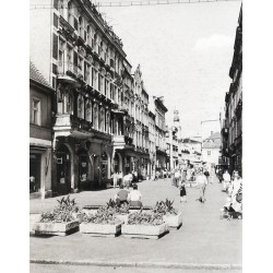 "Leszno ul. Słowiańska fot. M. Trzeciakowski M. Bańkowska 60-468 76065 barwne"