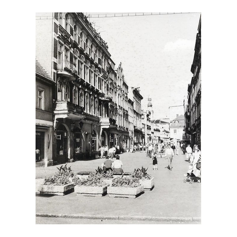 "Leszno ul. Słowiańska fot. M. Trzeciakowski M. Bańkowska 60-468 76065 barwne"