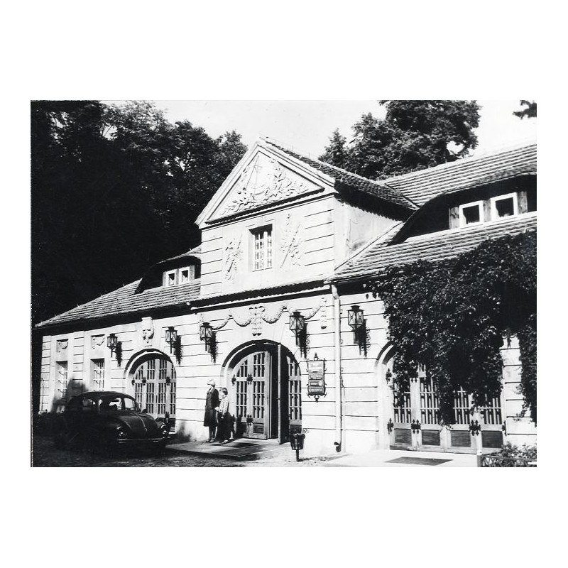 "Czerniejewo - Restauracja w dawnej wozowni fot. Z. Żyburtowicz 71-356 42281 barwne"