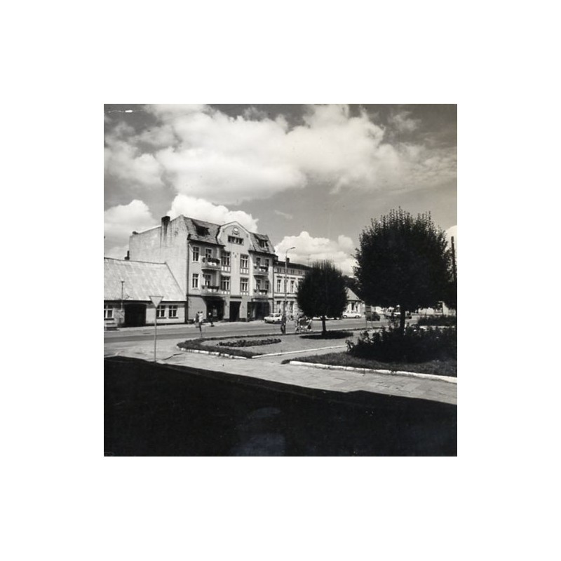 "Łobżenica - Plac Zwycięstwa Fot. J. Siudecki 68-379 Barwne 59297"