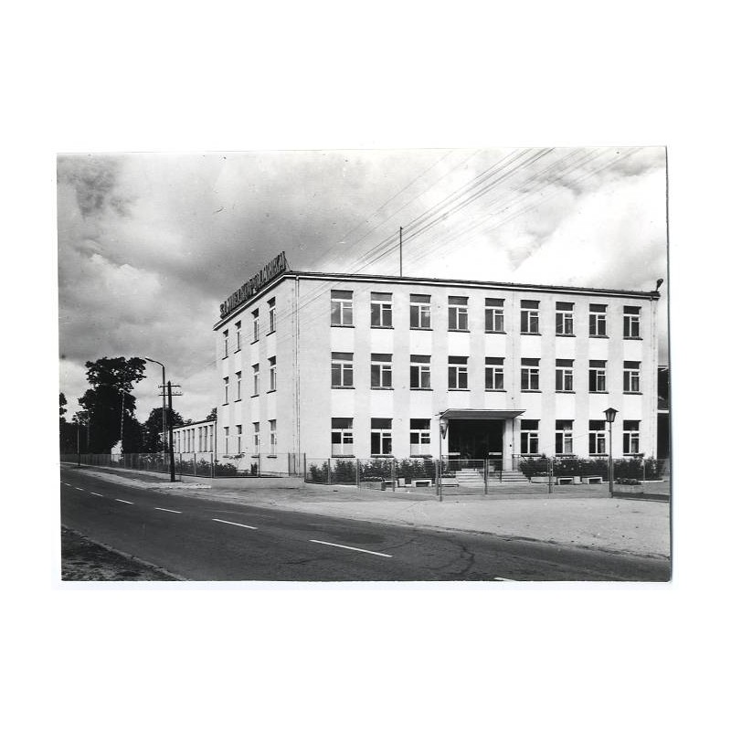 "Bukowiec Zakł. S-pni Inwalidów "Wielkopolanka" fot. W. Stasiak 71-254 06986-5 kolor"