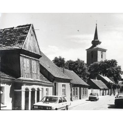 "Ostroróg ul. Kapłańska oraz Gotycki Kościół p.w. św Jakuba fot. Stasiak 71-1328 35672-6"