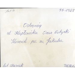 "Ostroróg ul. Kapłańska oraz Gotycki Kościół p.w. św Jakuba fot. Stasiak 71-1328 35672-6"