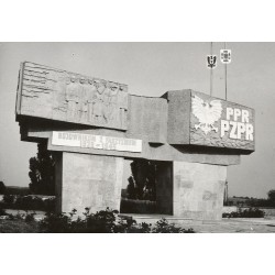 "Gostyń Pomnik Bojow. z faszyzmem fot. P. Kochański 60-233 38020 barwne"