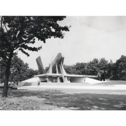 "Poznań. Pomnik Armii Poznań fot. B. Borowiak Poznań 71-951 barwne"