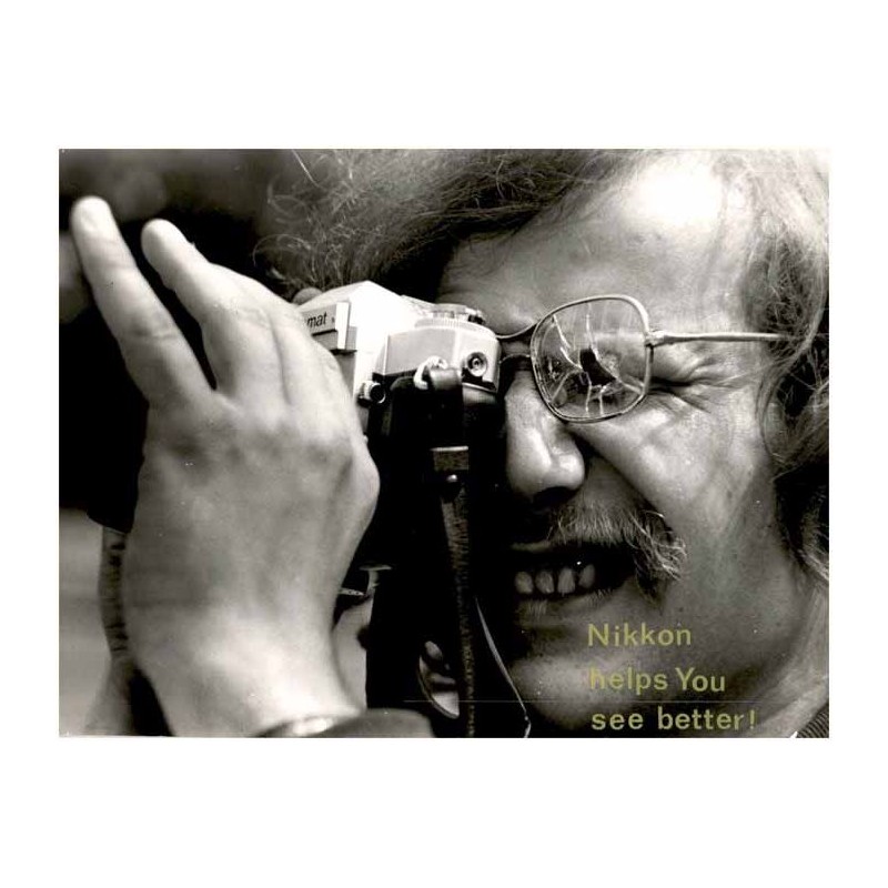 "Nikkon helps You see better!" / autoportret Marka Gerstmanna