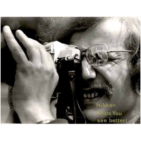 "Nikkon helps You see better!" / autoportret Marka Gerstmanna