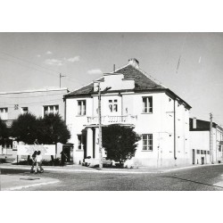 "Kłodawa - Rynek z ratuszem fot. B. Łopieńska 15-94 29877 barwne"