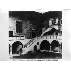 Kraków. Dziedziniec Biblioteki Jagiellońskiej / "KRAKÓW. DZIEDZINIEC BIBLIOTEKI JAGIELLOŃSKIEJ"