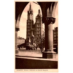 Kraków. Widok z Sukiennic na Kościół Marjacki.