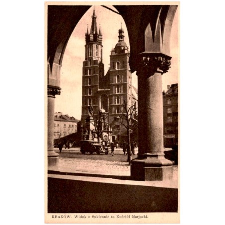 Kraków. Widok z Sukiennic na Kościół Marjacki.