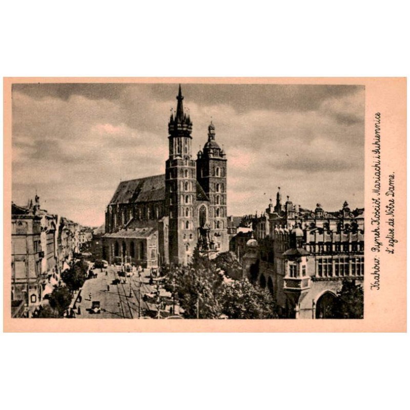 Kraków. Rynek. Kościół Mariacki i Sukiennice. L'eglise de Notre Dame.