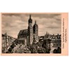 Kraków. Rynek. Kościół Mariacki i Sukiennice. L'eglise de Notre Dame.