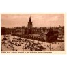 Kraków. Rynek i Sukiennice. Cracovie. La place du Marché et l'ancienne Halle aux draps.