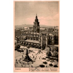 Kraków. Widok na Rynek Gł. z wieży Marjackiej. W głębi Kopiec Kościuszki i Sowiniec