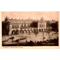 Kraków. Sukiennice. Cracovie. L'ancienne Halle aux draps.