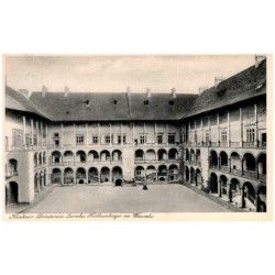 Kraków. Dziedziniec Zamku Królewskiego na Wawelu.