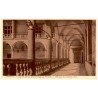 Kraków. Krużganki pałacu królewskiego na Wawelu. - Galeries du Château royal.