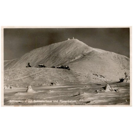 Schneekoppe mit Schlesierhaus und Riesenbaude. 1.