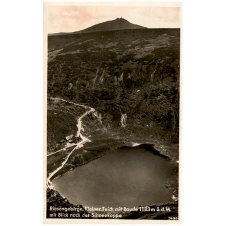 Riesengebirge, Kleiner Teich mit Baude 1183 m ü. d. M. mit Blick nach der Schneekoppe. 1430