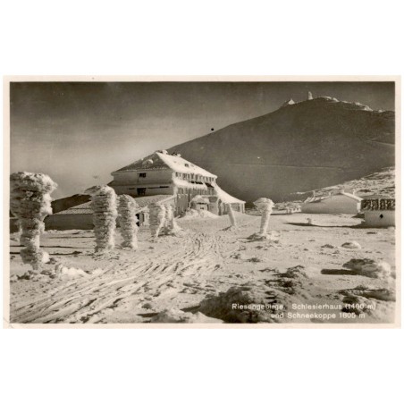 Riesengebirge. Schlesierhaus (1400 m) und Schneekoppe 1605 m
