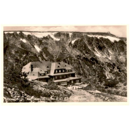 Riesengebirge. Hampelbaude 1258 m ü. M. mit Teichrändern
