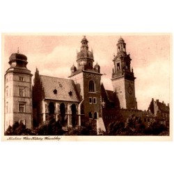 Kraków. Wieże Katedry Wawelskiej.