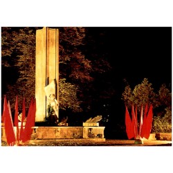 Kraków. Pomnik ku czci Armii Radzieckiej dłuta Karola Muszkieta wzniesiony w 1945 r. fot. J. Tymiński - CAF