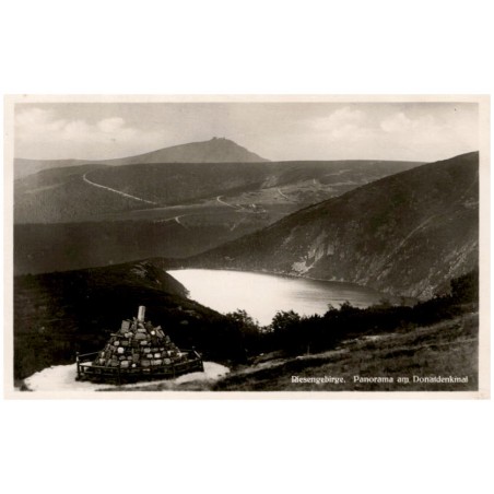 Riesengebirge. Panorama am Donatdenkmal